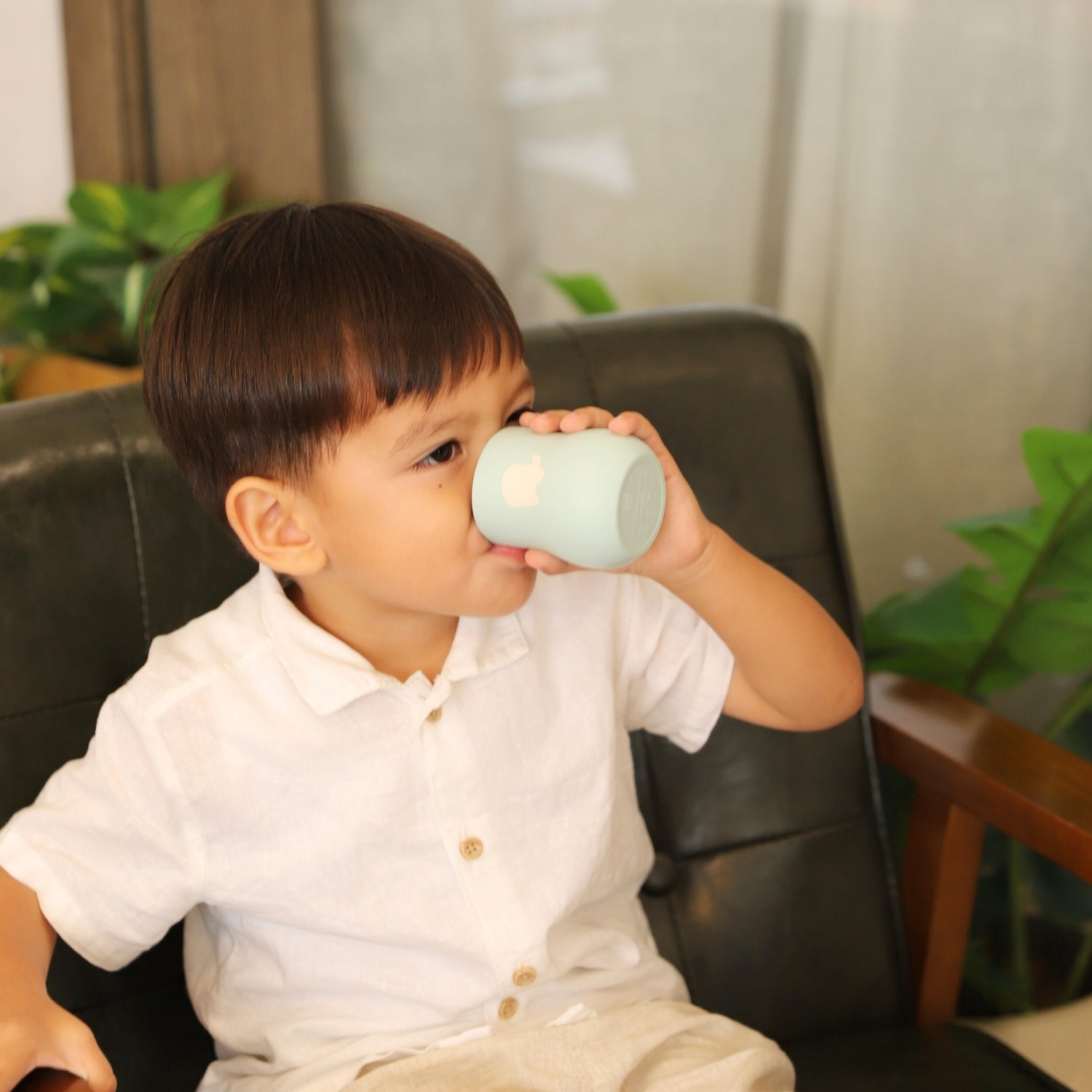 Copo Anatômico em Silicone 120 ml Elefante Ollie - Verde Menta
