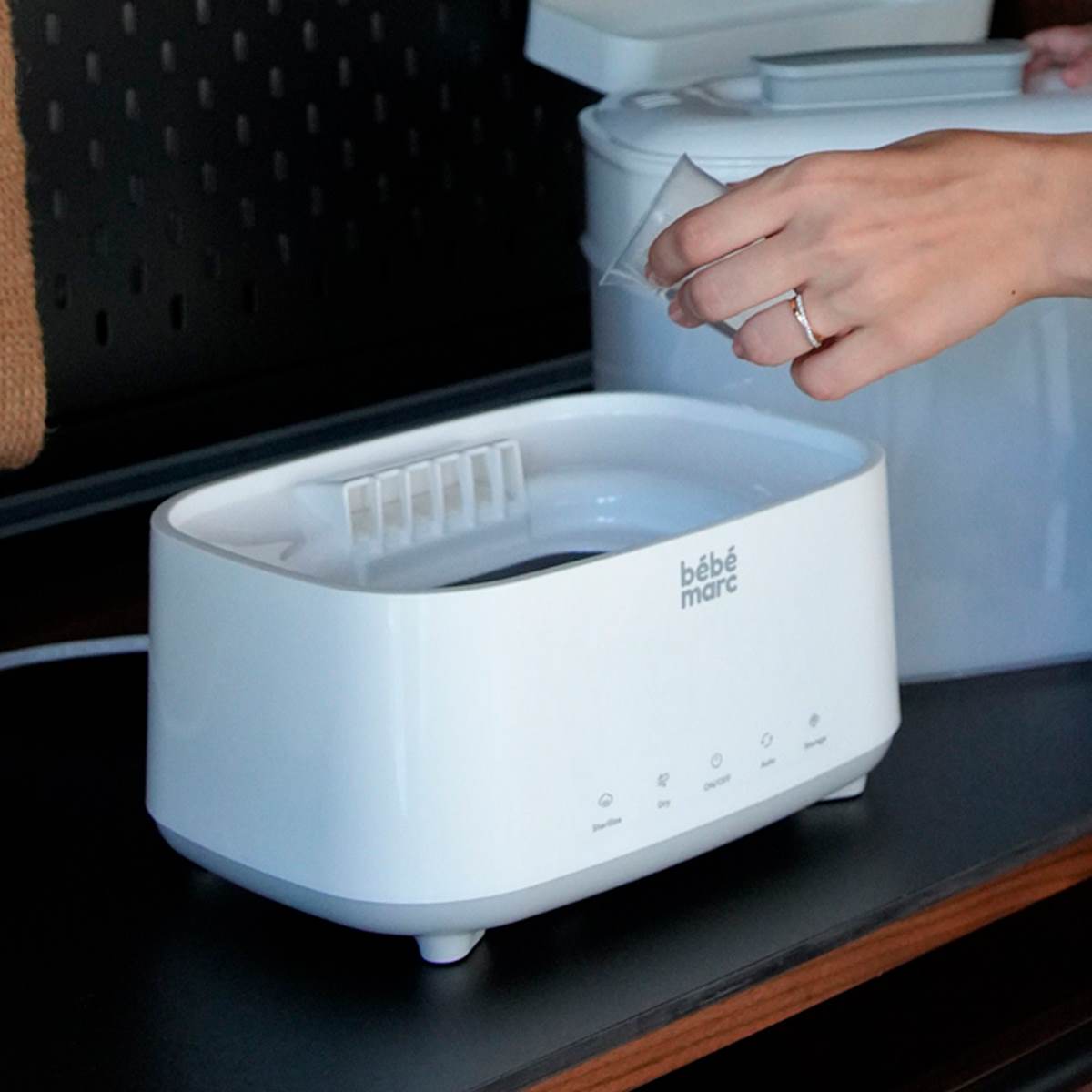 Esterilizador e Secador de Mamadeiras - 220V