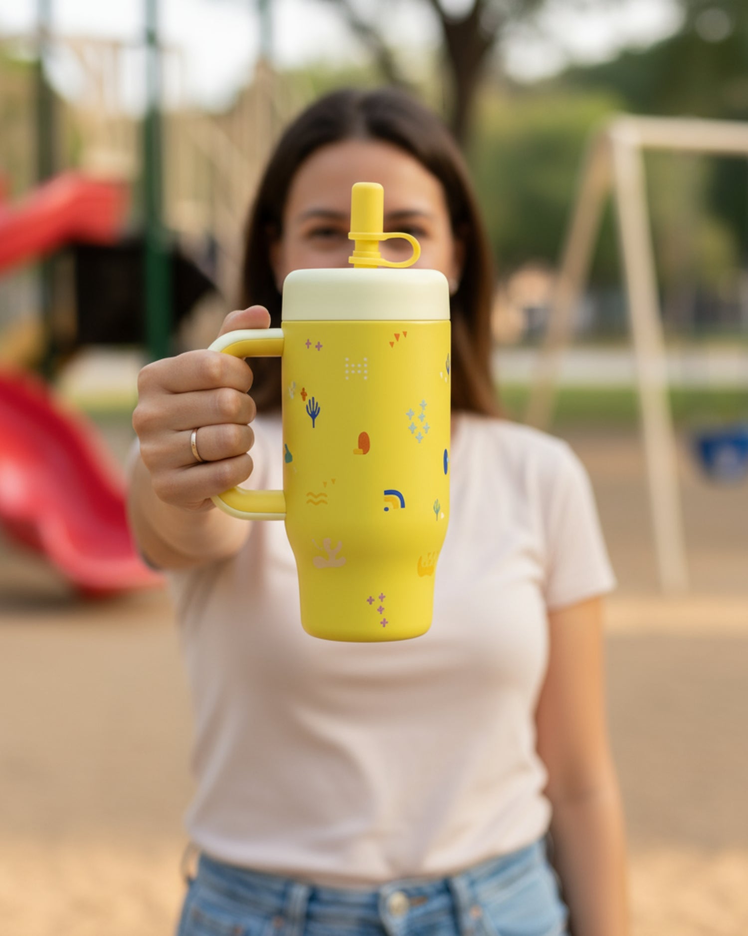 Copo Térmico Natureza 530 ml com Canudo e Alça - Amarelo