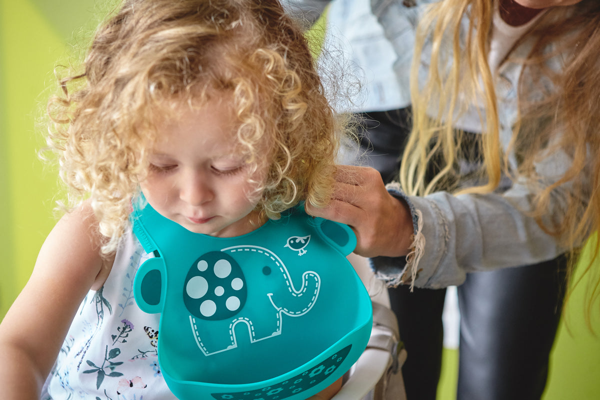 Babador Em Silicone Elefante Ollie - Verde