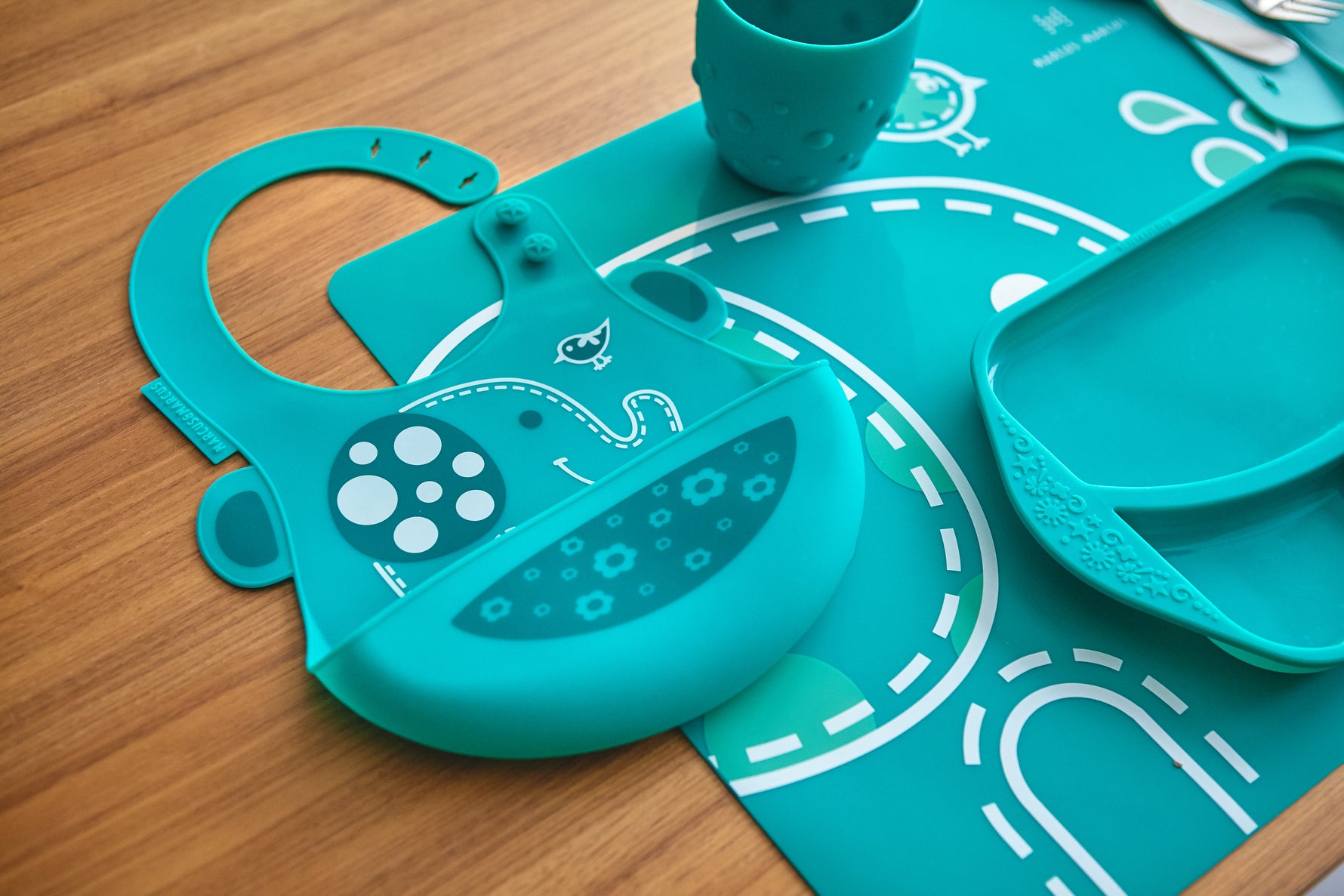 Babador Em Silicone Elefante Ollie - Verde