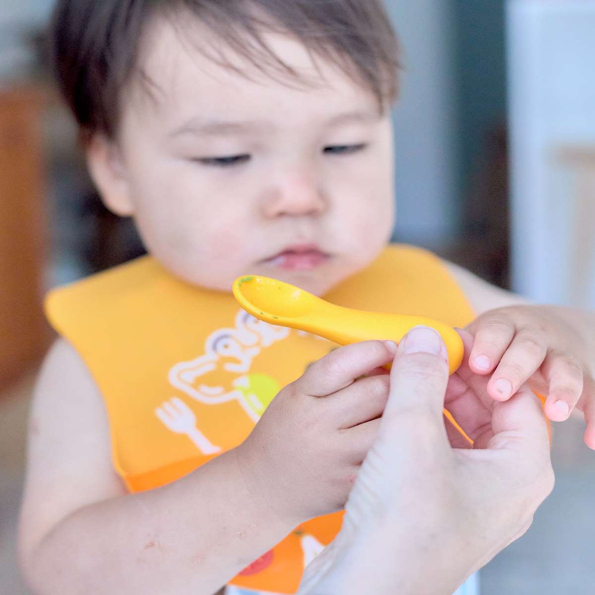 Kit Colher E Garfo Para Treinamento Em Silicone Girafa Lola - Amarelo