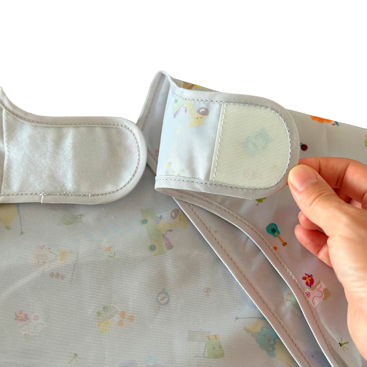 Babador Avental Manga Longa Com Bolso Cinza