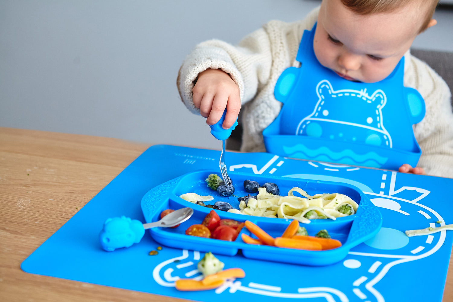 Prato Com 3 Divisórias Em Silicone Hipopótamo Lucas - Azul